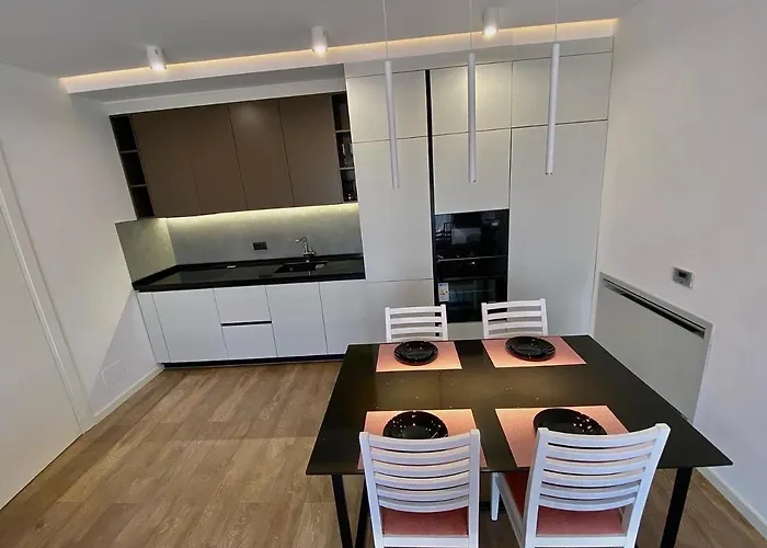 Lux 01 + Free Parking Apartment *